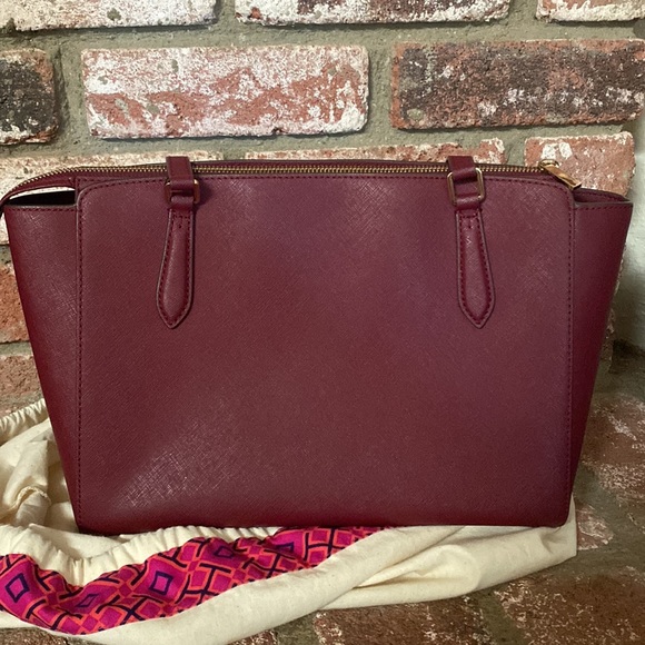 Tory Burch Emerson Tote Burgundy w/Dustbag - Picture 8 of 8